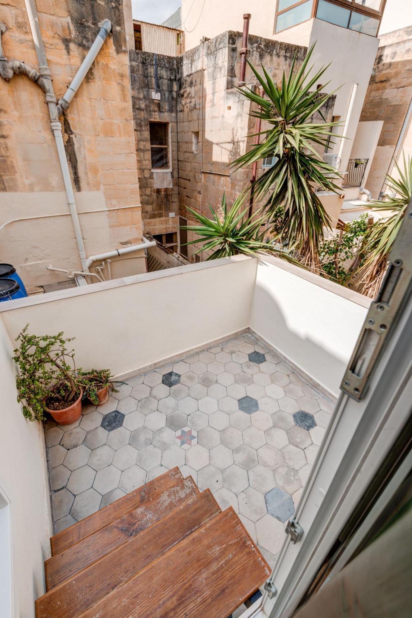 Piju Lux Apartments Sliema Esterno foto